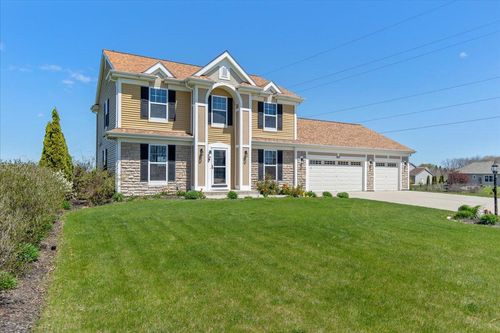 3187 Sherman Parc Circle, Jackson, WI, 53037 | Card Image