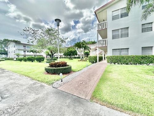 390 Fanshaw J, Boca Raton, FL, 33434-3055 | Card Image
