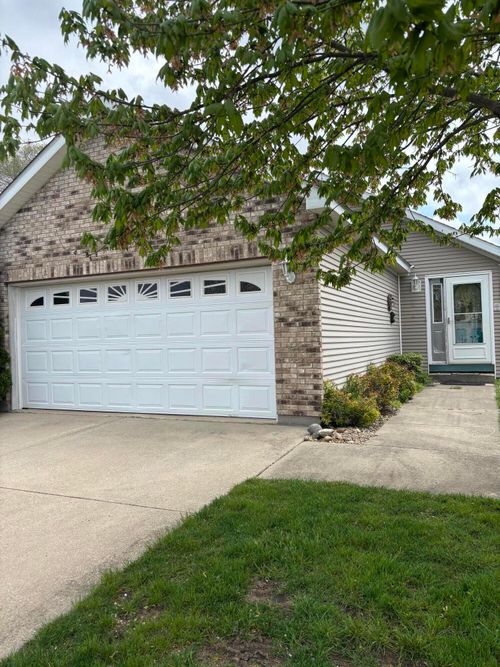 313 Carnation Ave Ne, Demotte, IN, 46310-8346 | Card Image