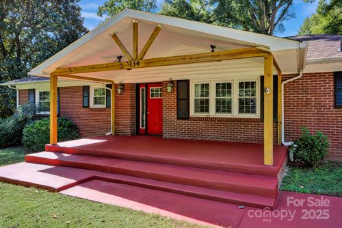 134 Birchwood Dr, Charlotte, NC, 28214-1202 | Card Image