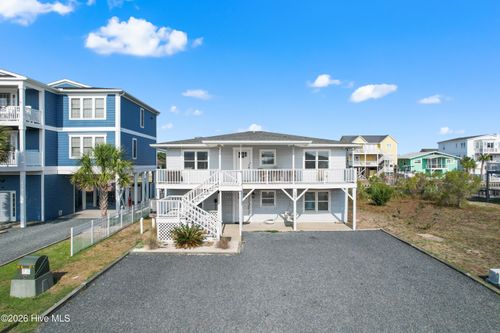 107 Lions Paw St, Holden Beach, NC, 28462-1920 | Card Image
