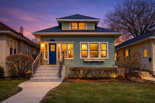 8424 Greenview Ave, Brookfield, IL, 60513-1711 | Card Image