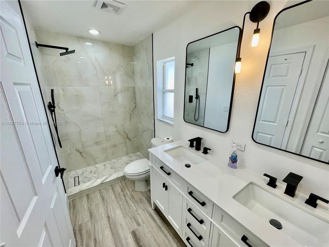 272 Sw Oakridge Dr, House other with 4 bedrooms, 2 bathrooms and null parking in Port St. Lucie FL | Image 23