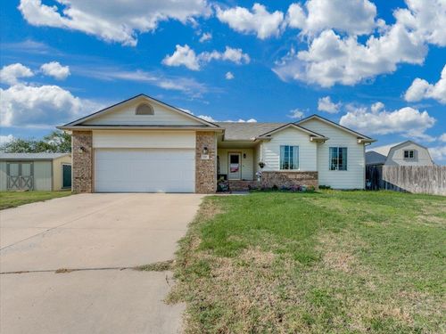 103 Brookview Ct, Hutchinson, KS, 67501-1271 | Card Image