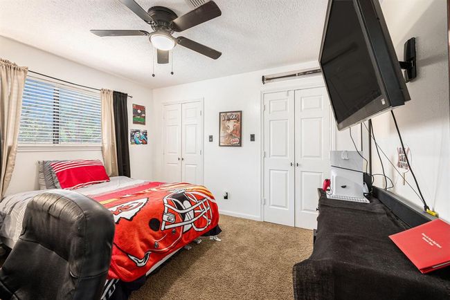 Secondary bedroom. | Image 17
