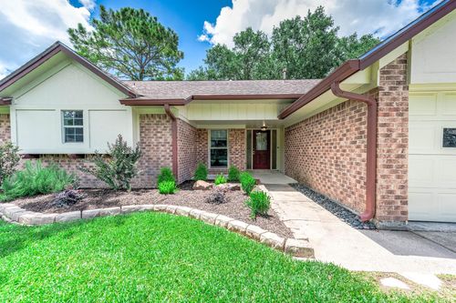 1916 Winding Creek Dr, Pearland, TX, 77581-5632 | Card Image
