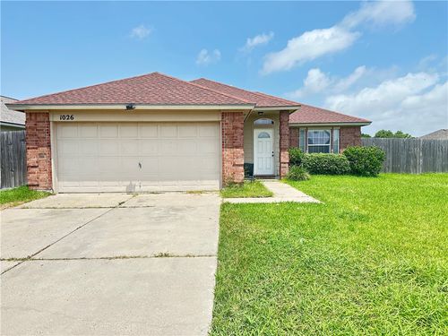 1026 Sacramento, Portland, TX, 78374-4165 | Card Image