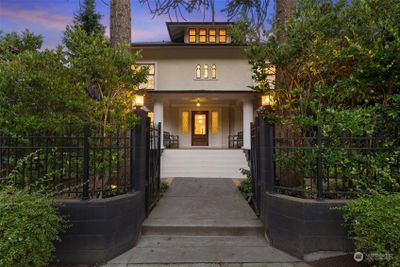 Grand Dame of Capitol Hill welcomes you through a gated entrance. | Image 1