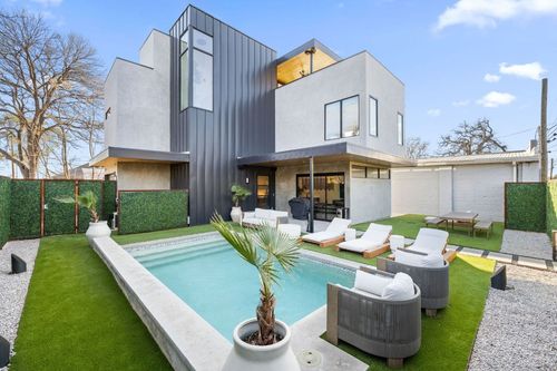 1304 Comal St, Austin, TX, 78702-1110 | Card Image