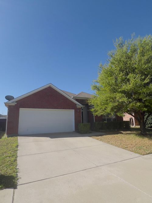 8720 Chisholm Trl, Cross Roads, TX, 76227-3893 | Card Image