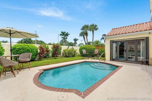 2530 La Lique Cir, West Palm Beach, FL, 33410-1415 | Card Image