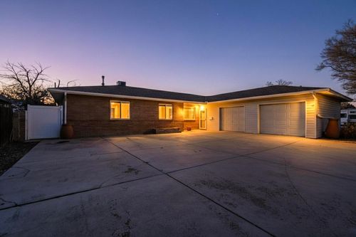 2617 Wisconsin St Ne, Albuquerque, NM, 87110-3755 | Card Image