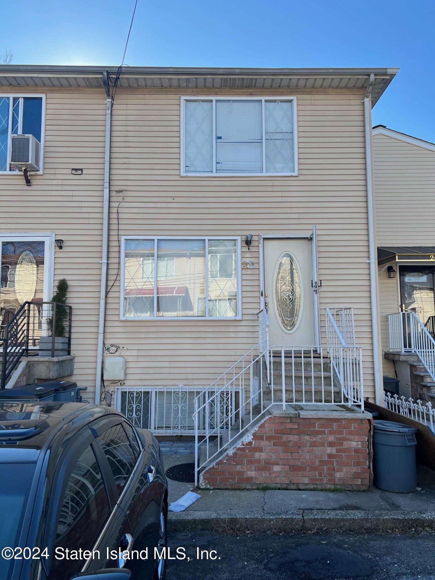 Greenfield Ct, Staten Island, NY 10304