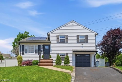 83 Rutan Rd, Belleville, NJ, 07109-1546 | Card Image