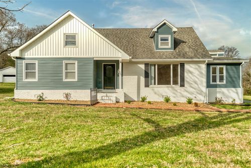 207 Highland Lick Rd, Russellville, KY, 42276-9204 | Card Image