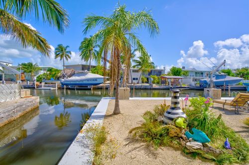 161 Ocean Dr, Tavernier, FL, 33070-2339 | Card Image