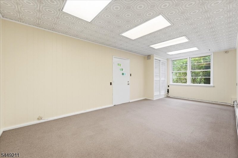 Commercial Lease in Long Hill Twp. 3