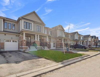 23 Bannister Rd, Home with 3 bedrooms, 3 bathrooms and 3 parking in Barrie ON | Image 2