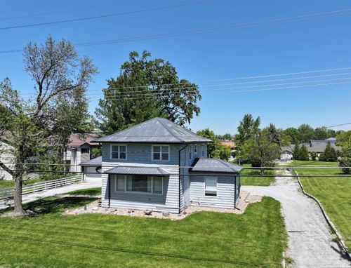 321 E 13th St, Winamac, IN, 46996-1121 | Card Image