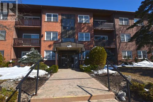 570 Macdonald Ave, Sault Ste. Marie, ON, P6B1J3 | Card Image