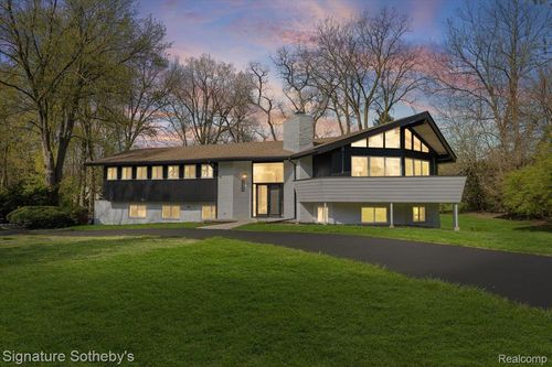 6895 Dublin Fair Rd, Troy, MI, 48098-2118 | Card Image