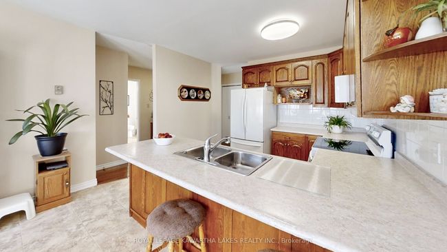 20 Cedartree Lane, House other with 3 bedrooms, 2 bathrooms and 4 parking in Bobcaygeon ON | Image 6