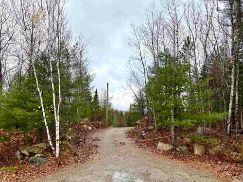 61 Thorn Hill Rd, Bethlehem, NH, 03574-4033 | Card Image