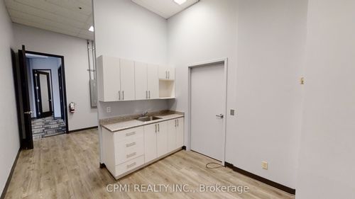 110-2680 Skymark Ave, Mississauga, ON, L4W5L6 | Card Image
