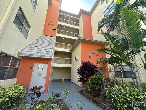 apt-404-8160 Geneva Ct, Doral, FL, 33166-4659 | Card Image