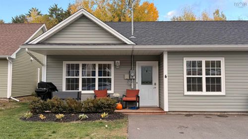 4 Jenifer Crt, New Minas, NS, B4N0H7 | Card Image