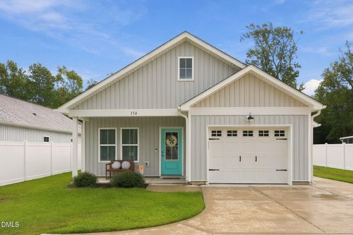 2-174 Norris Rd, Swansboro, NC, 28584-8644 | Card Image