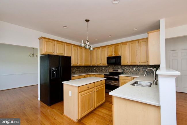 17528 October Glory Loop, House other with 4 bedrooms, 5 bathrooms and null parking in DUMFRIES VA | Image 11