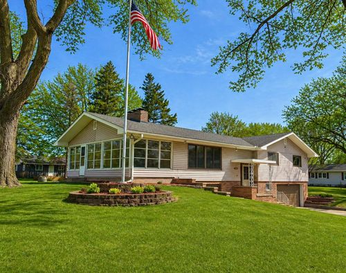 303 3rd Ave Sw, Medford, MN, 55049-9526 | Card Image
