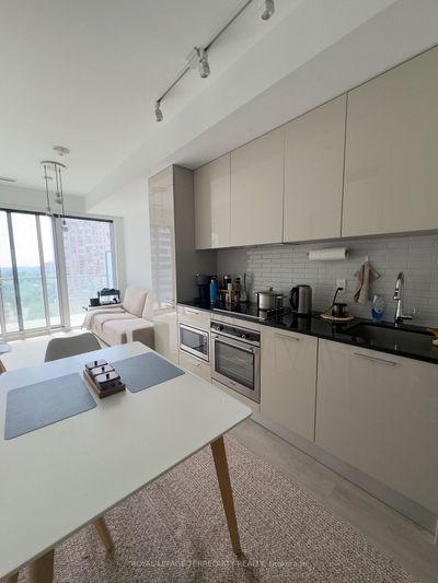 1611 - 3 Gloucester St, Condo with 1 bedrooms, 1 bathrooms and null parking in Toronto ON | Image 3