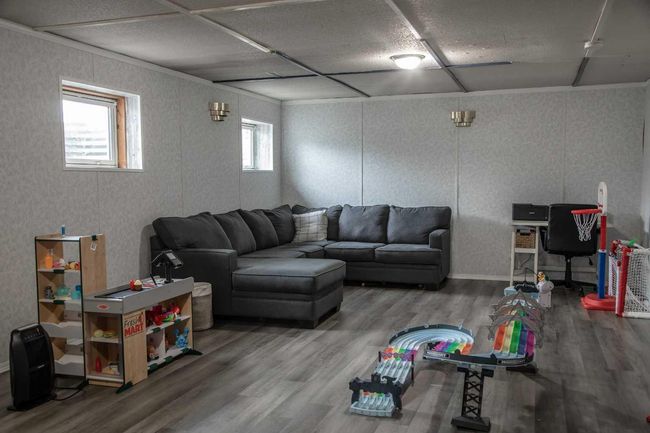 10513 106 Street, House other with 4 bedrooms, 2 bathrooms and 4 parking in High Level AB | Image 19