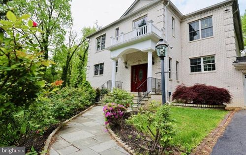 1310 Forestwood Dr, MCLEAN, VA, 22101-2604 | Card Image