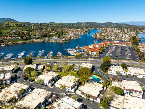 3631 Summershore Ln, Westlake Village, CA, 91361-4220 | Card Image