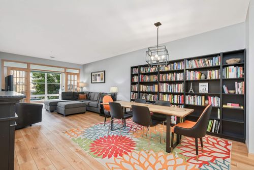 apt-205-301 Oak Grove St, Minneapolis, MN, 55403-4013 | Card Image