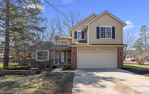 3070 Twinleaf St, Commerce Township, MI, 48382-4260 | Card Image