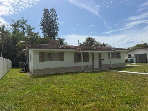 210 Ne 5th Ave, Dania Beach, FL, 33004-2915 | Card Image