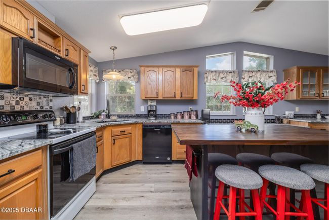111 Penny Acres Ln, House other with 3 bedrooms, 2 bathrooms and null parking in Welaka FL | Image 8