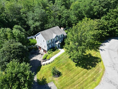 7 Harmony Dr, Londonderry, NH, 03053-3911 | Card Image