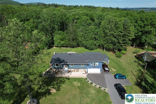 8539 Rextown Rd, House other with 4 bedrooms, 4 bathrooms and null parking in Slatington PA | Image 4