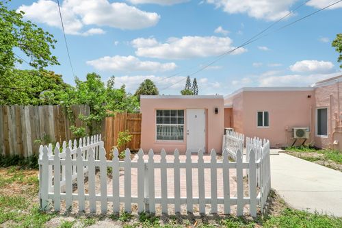 709-711 4th Ave S, Lake Worth Beach, FL, 33460-4531 | Card Image