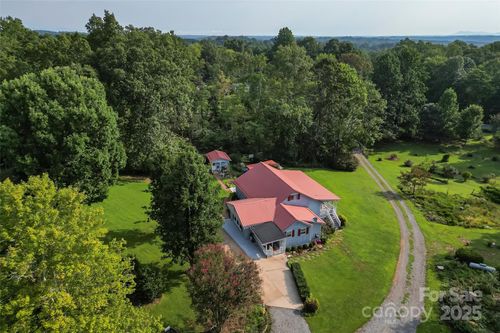 107 Zebell St, Nebo, NC, 28761-7889 | Card Image