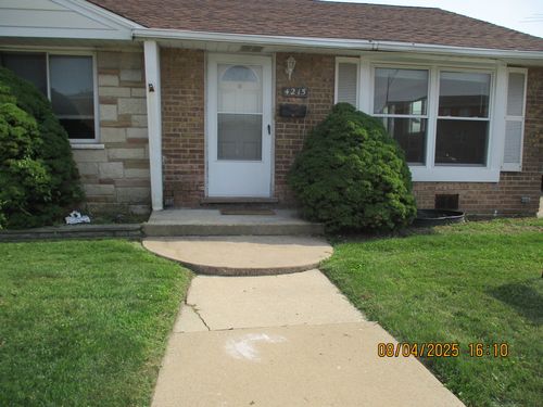 4215 W 87th St, Hometown, IL, 60456-1138 | Card Image