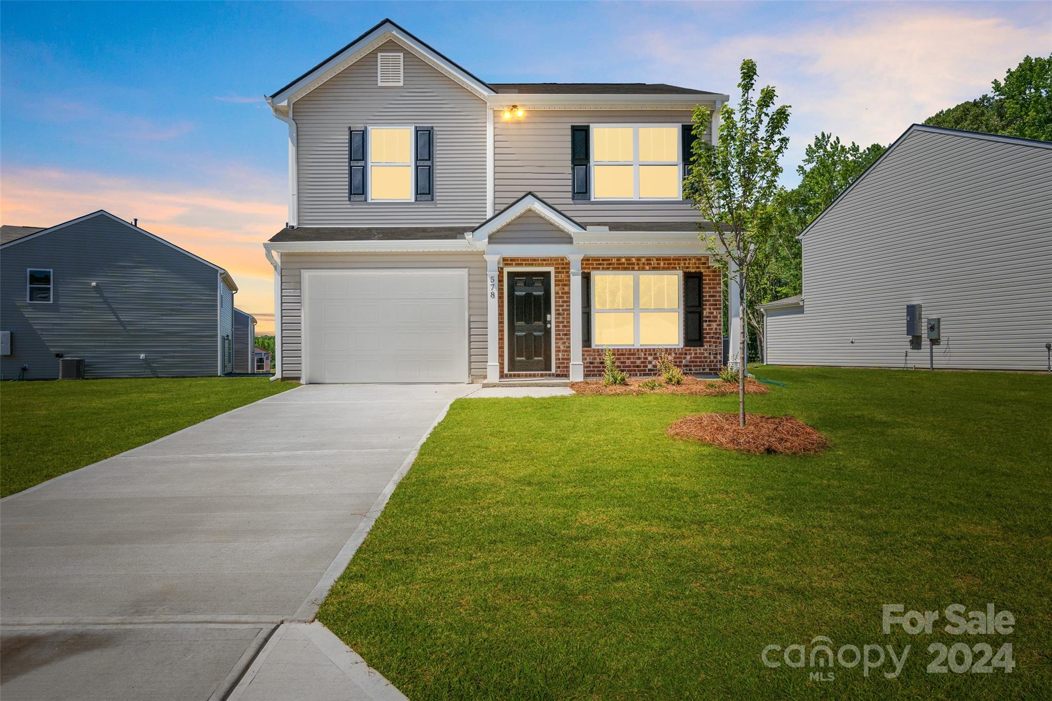 Callie River Ct, Clyde, NC 28721