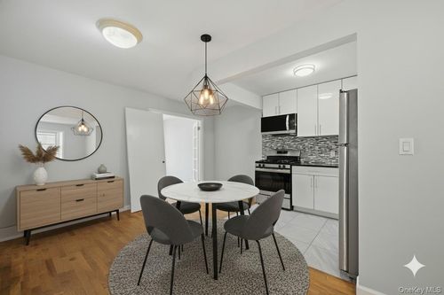 576 169th St, Bronx, NY, 10456-2606 | Card Image