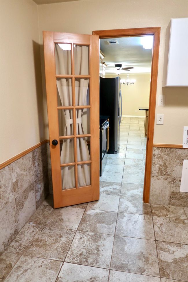 5263 Old Highway 87, House other with 3 bedrooms, 2 bathrooms and null parking in Orange TX | Image 12