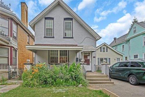 651 Prospect Ave, Buffalo, NY, 14213-2422 | Card Image